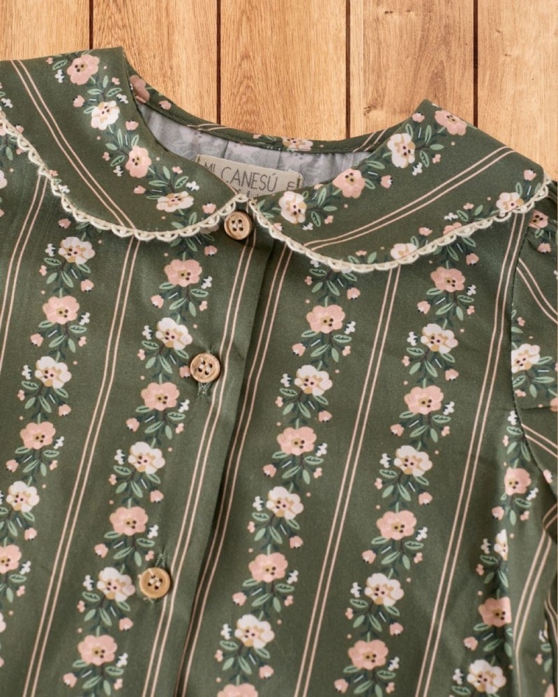 Camisa Pétalos Raya Flor Verde Musgo Mi Canesú