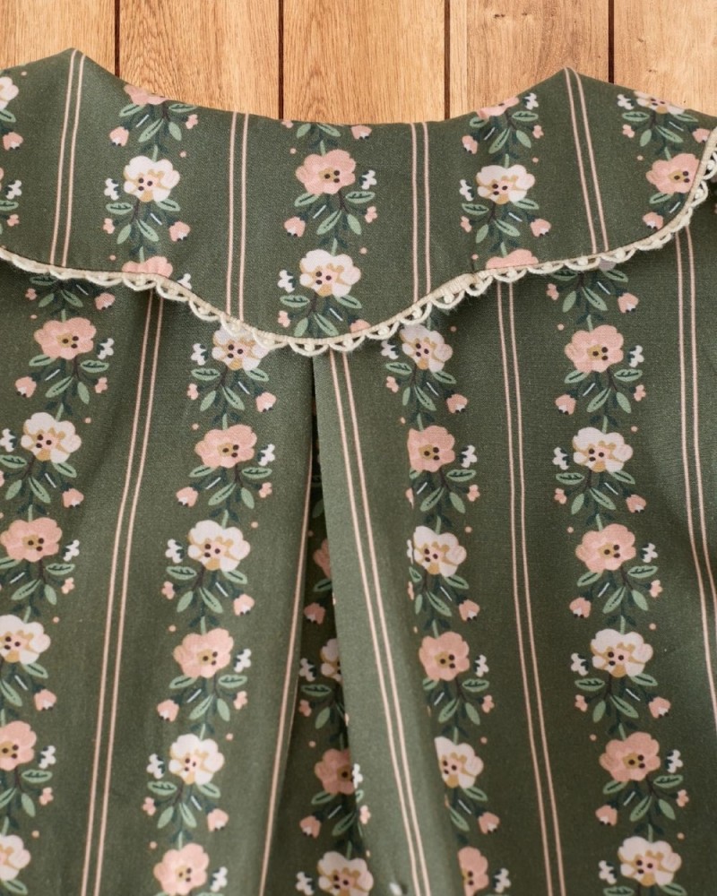 Camisa Pétalos Raya Flor Verde Musgo Mi Canesú