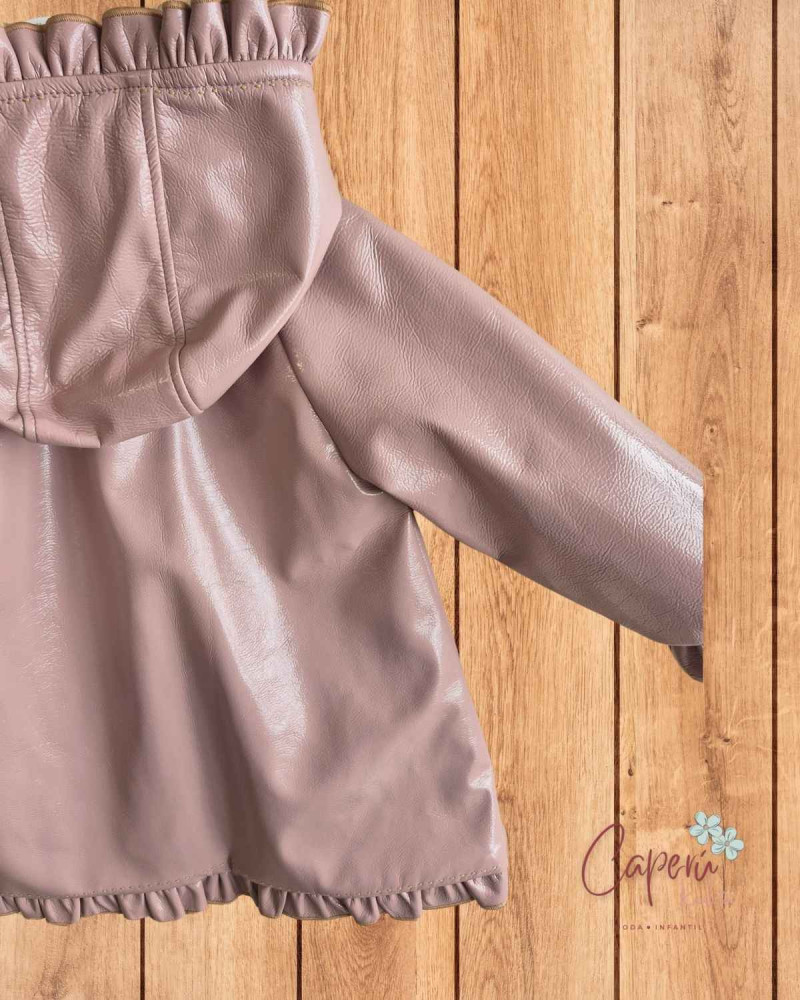 Abrigo Charol Capucha Volante Rosa Camel La Martinica