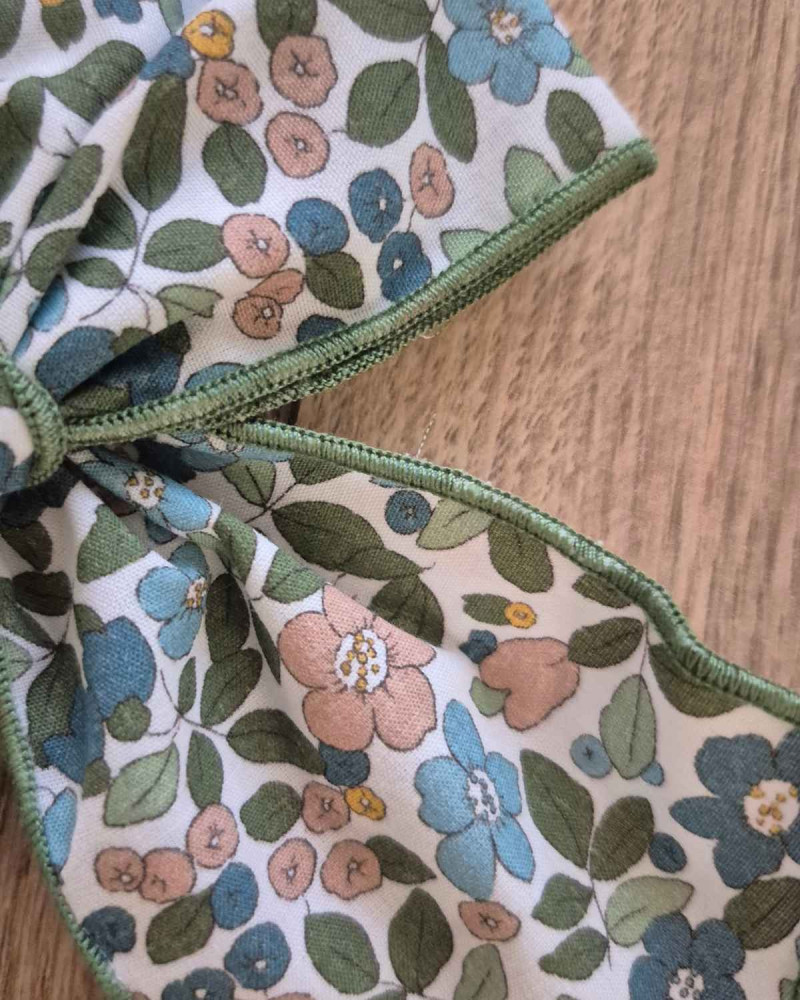 Lazo Mediano Flores Olivo La Martinica | Accesorios Pelo