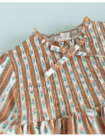 Adquiere el Vestido Rayas Flor Toffee Mi Canesú Online 2